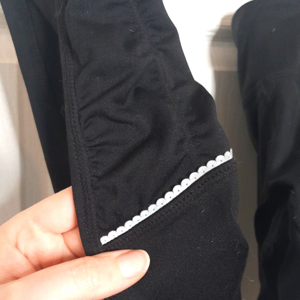 High Rise Leggings - Picture 2 of 9